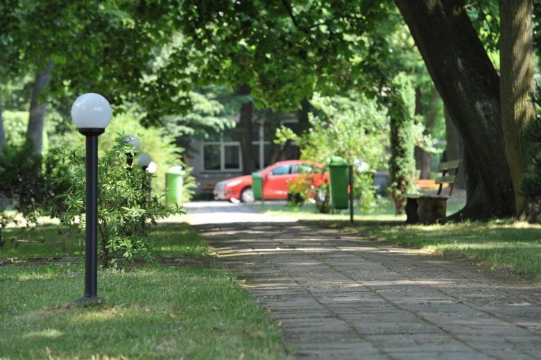 Park Hotel Dobrodzien Eksteriør bilde